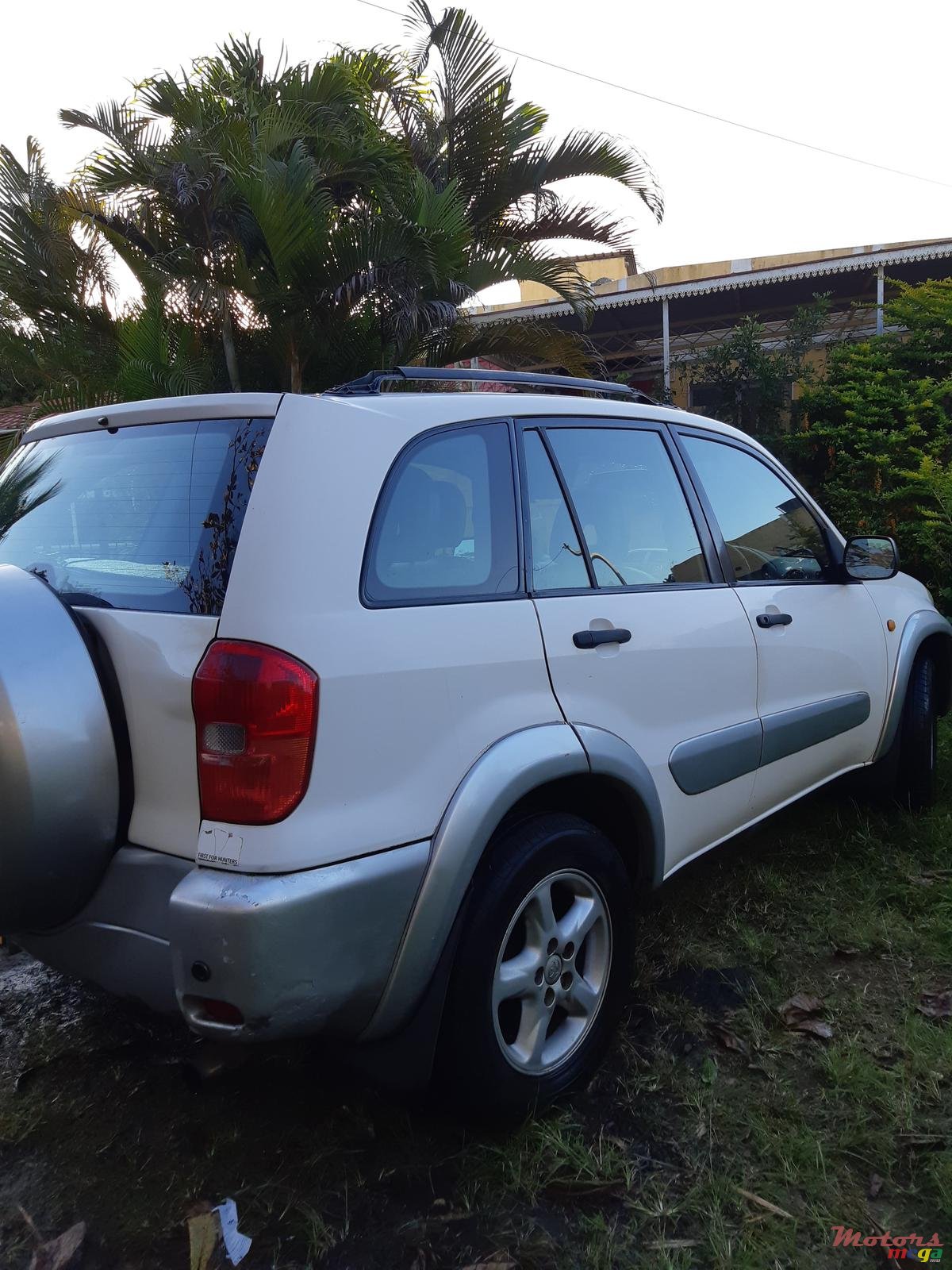 2001' Toyota RAV4 photo #3