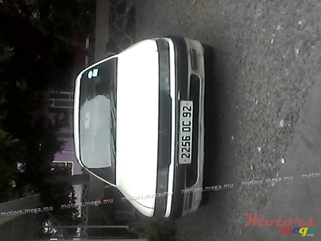 1992' Mitsubishi photo #1