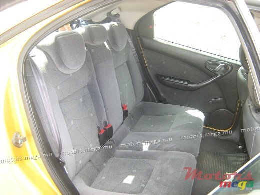 2001' Citroen photo #12