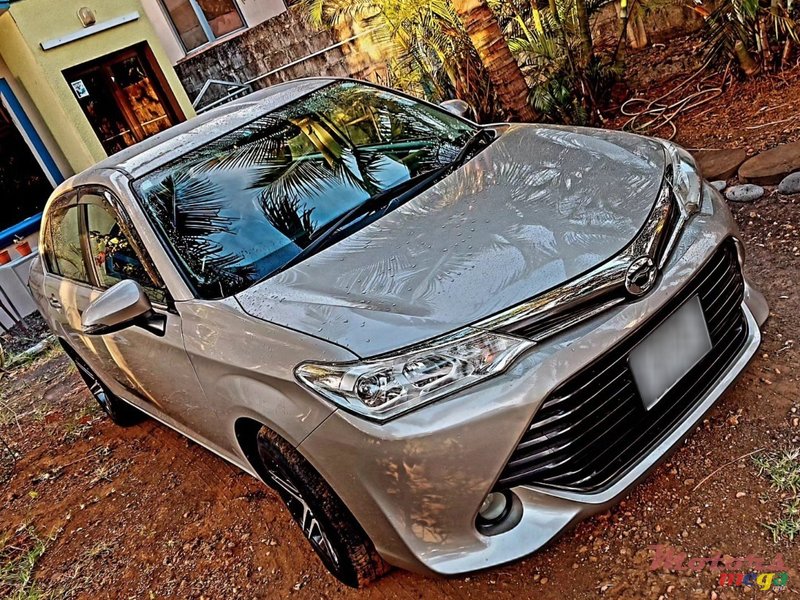 2015' Toyota AXIØ LIMITED EDITION photo #6