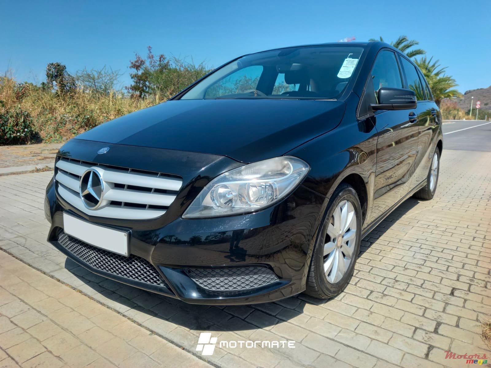 2014' Mercedes-Benz B 180 photo #2