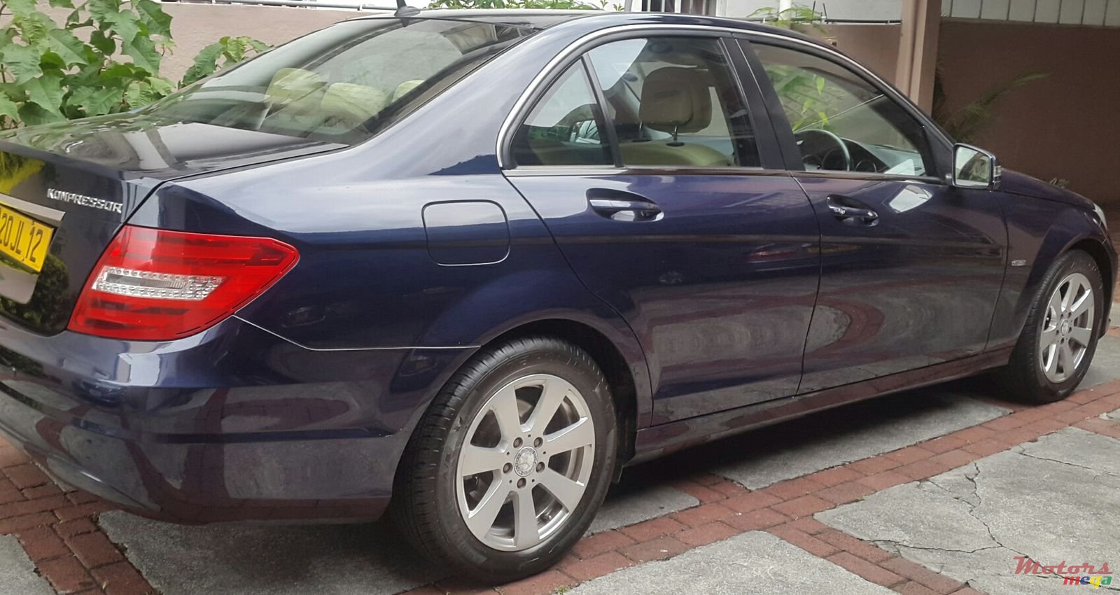 2012' Mercedes-Benz C-Class photo #4