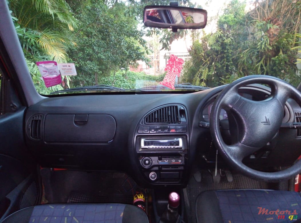 2001' Citroen Saxo photo #4