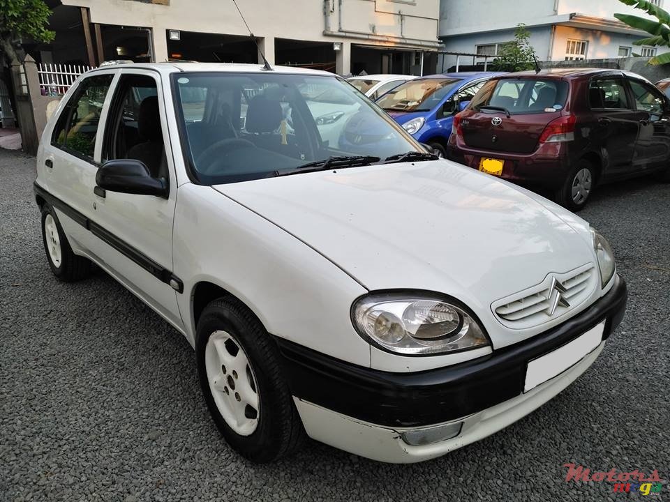 2000' Citroen Saxo photo #2