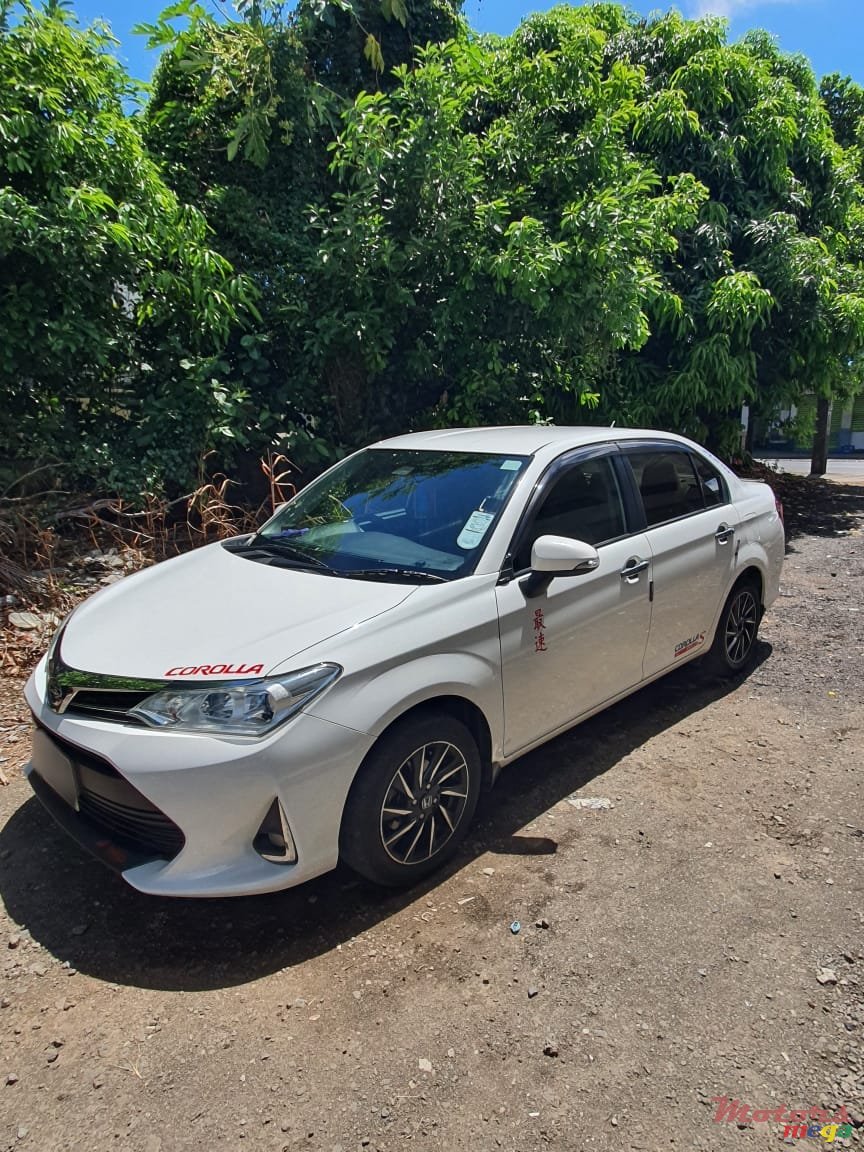 2018' Toyota Axio photo #2