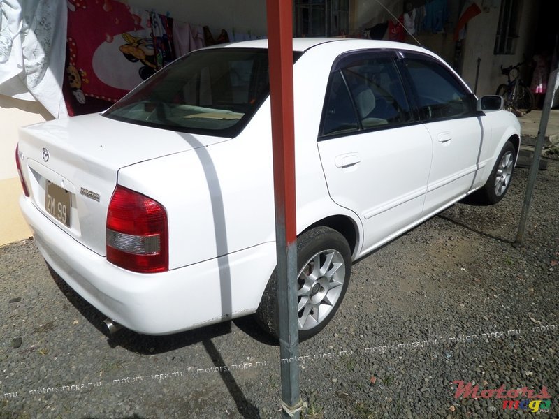 1999' Mazda 323 photo #2