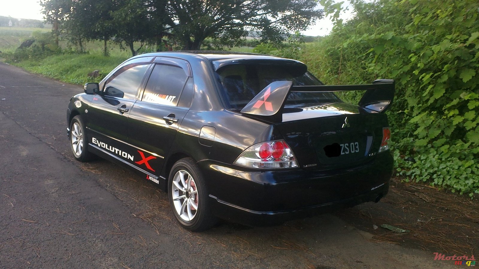 2003' Mitsubishi Lancer photo #3