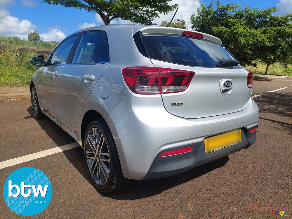 2018' Kia Rio photo #3