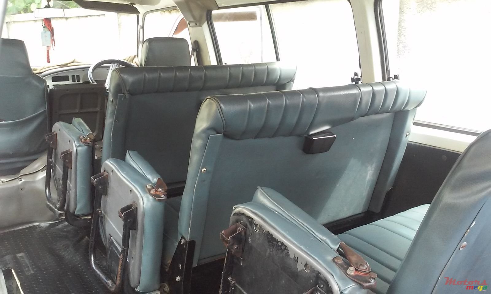 1999' Nissan Urvan photo #4