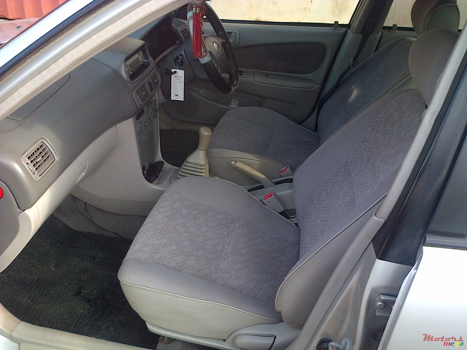 2000' Toyota Corolla photo #3