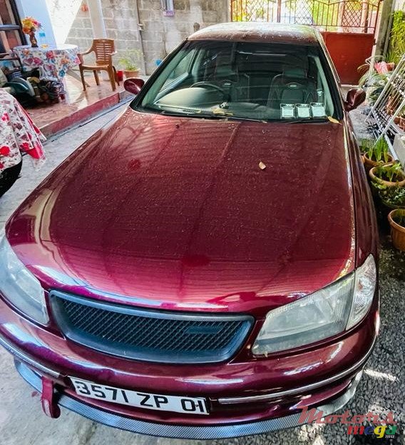 2001' Nissan Sunny photo #1