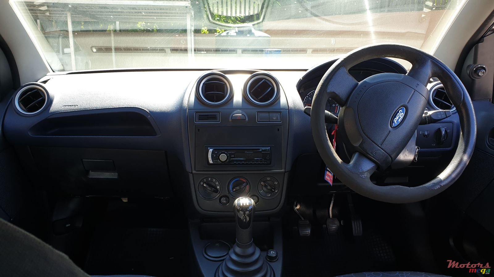 2007' Ford Fiesta photo #4