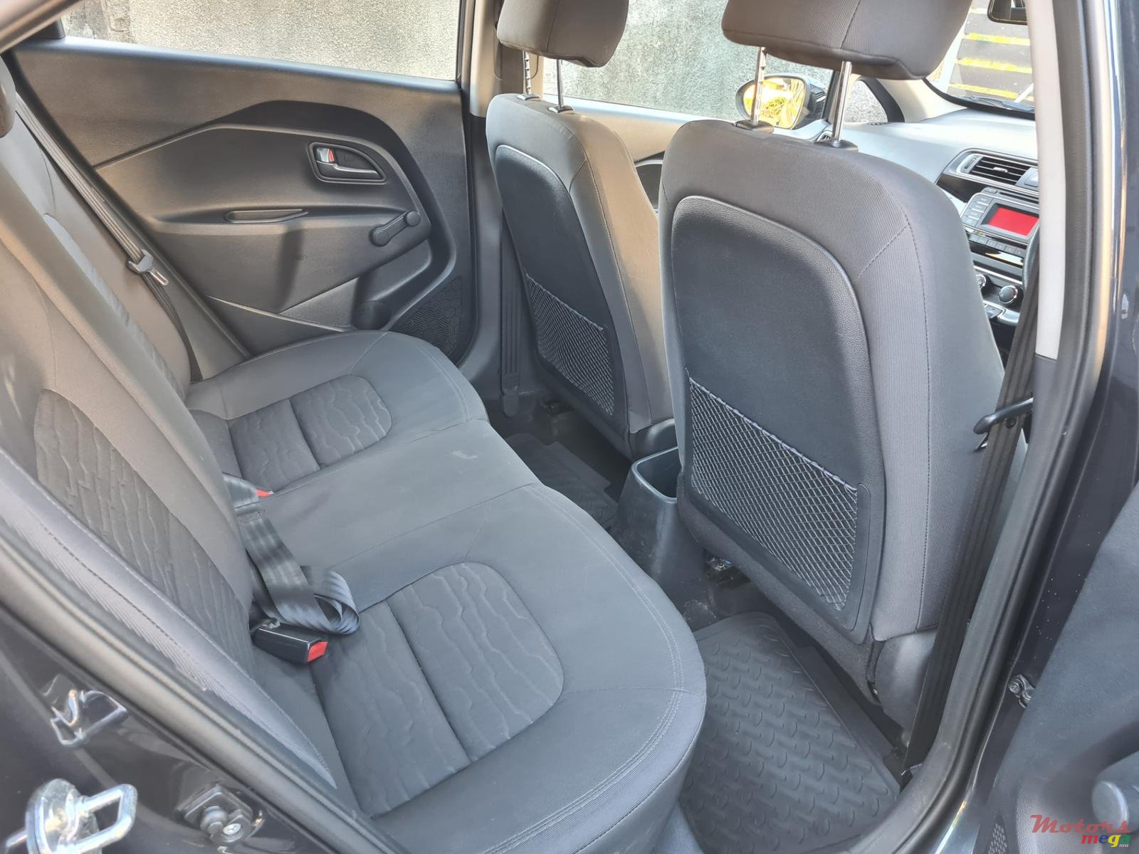 2016' Kia Rio Hatchback photo #5