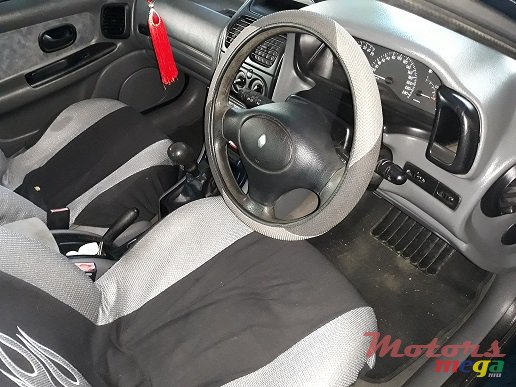 1998' Renault Laguna photo #5