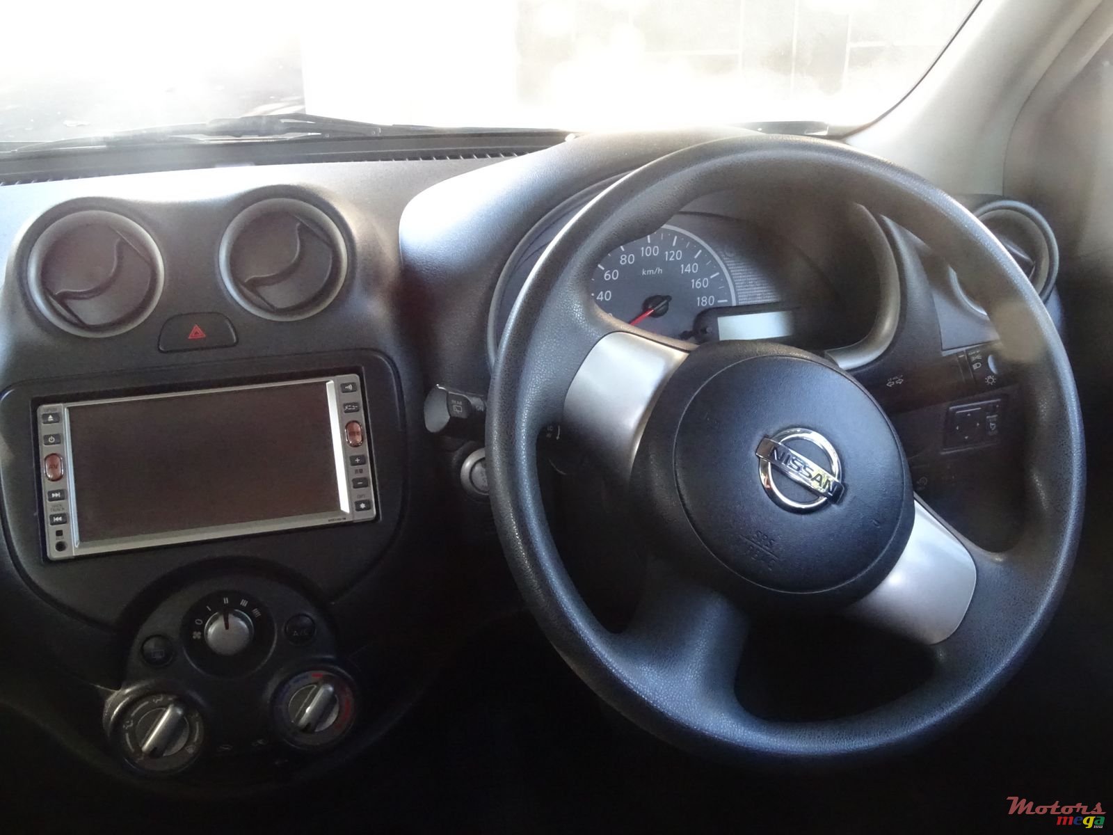 2012' Nissan March photo #4