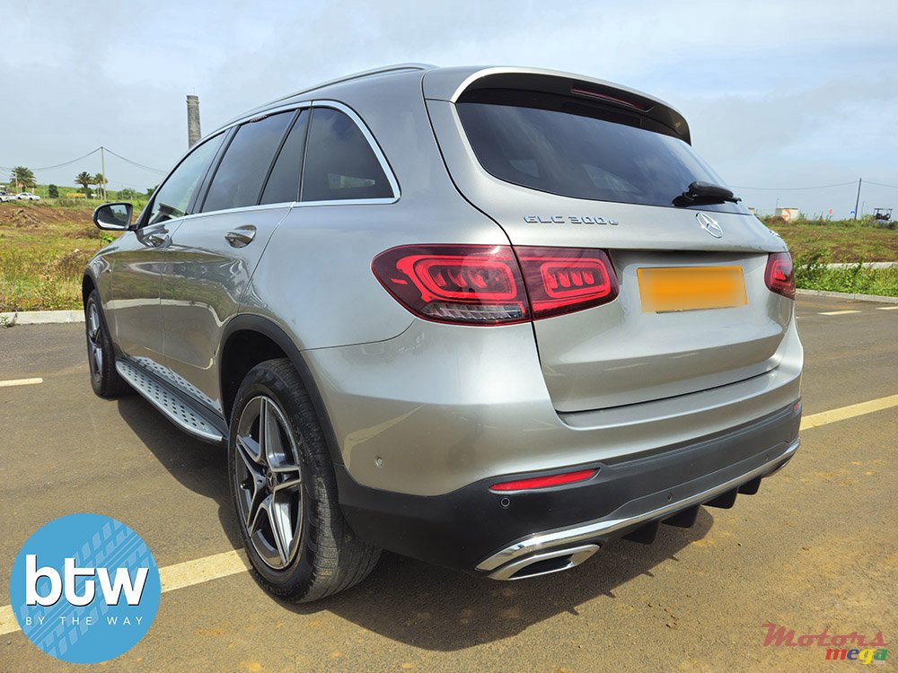 2021' Mercedes-Benz GLC 300 photo #3