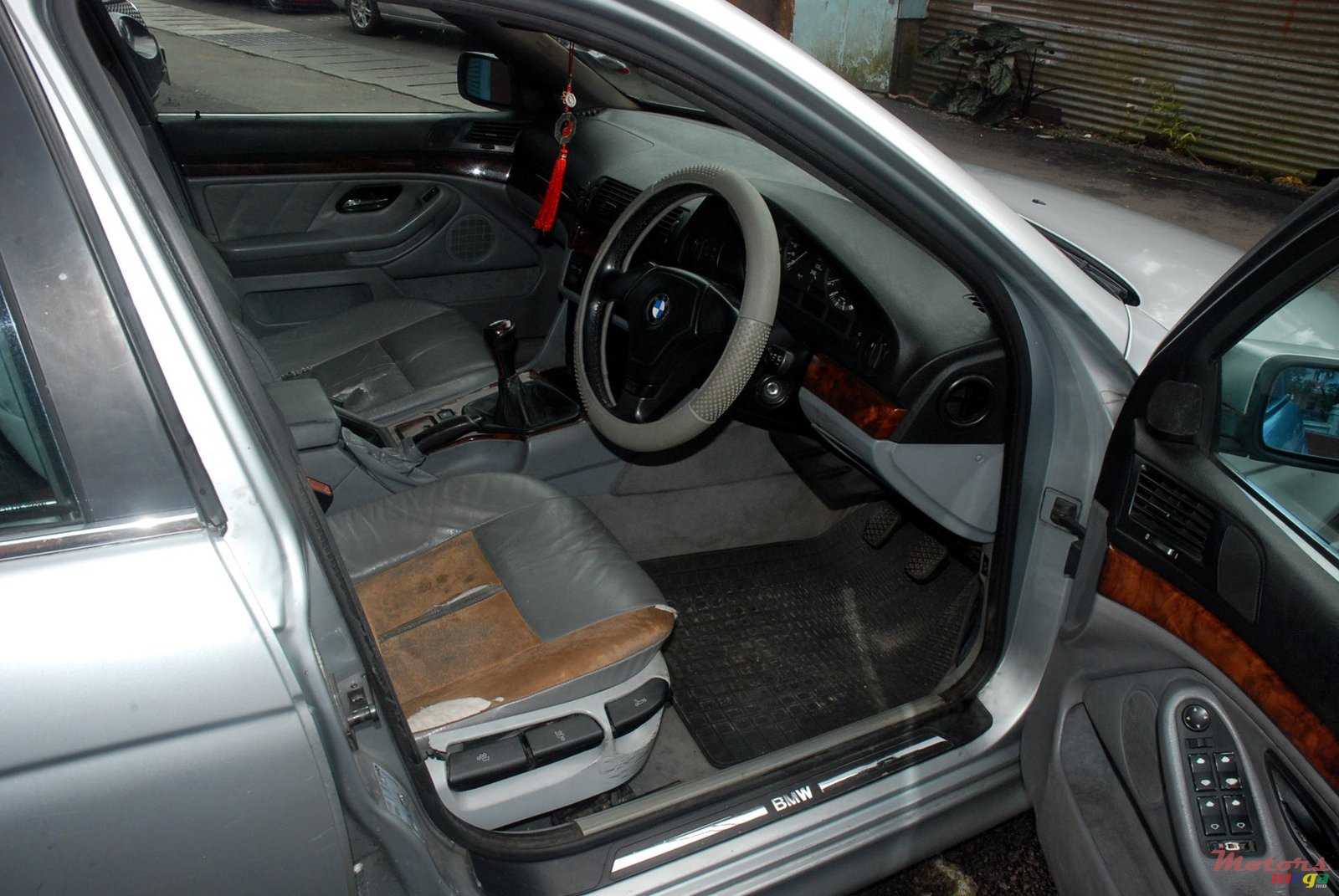 1999' BMW 525 photo #4