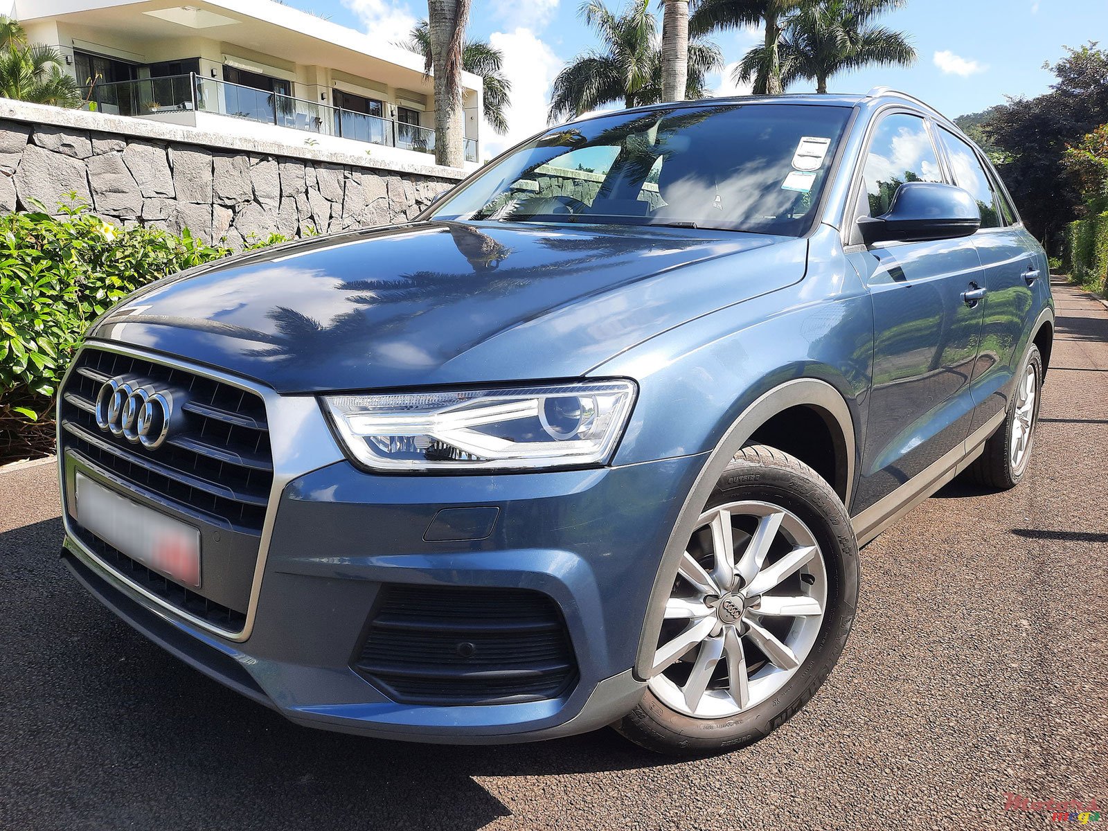 2015' Audi Q3 1.4 TFSI photo #2