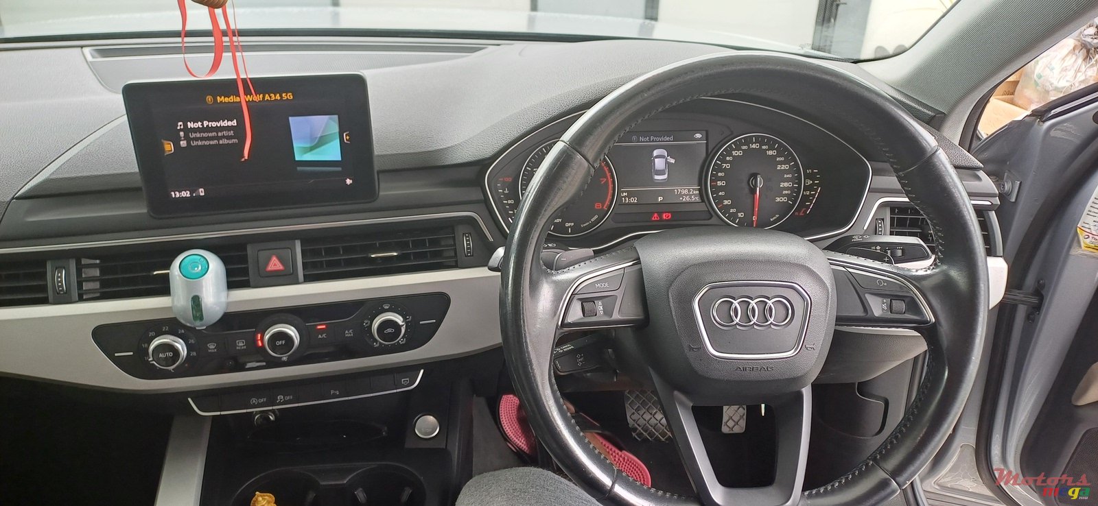 2016' Audi A4 photo #6