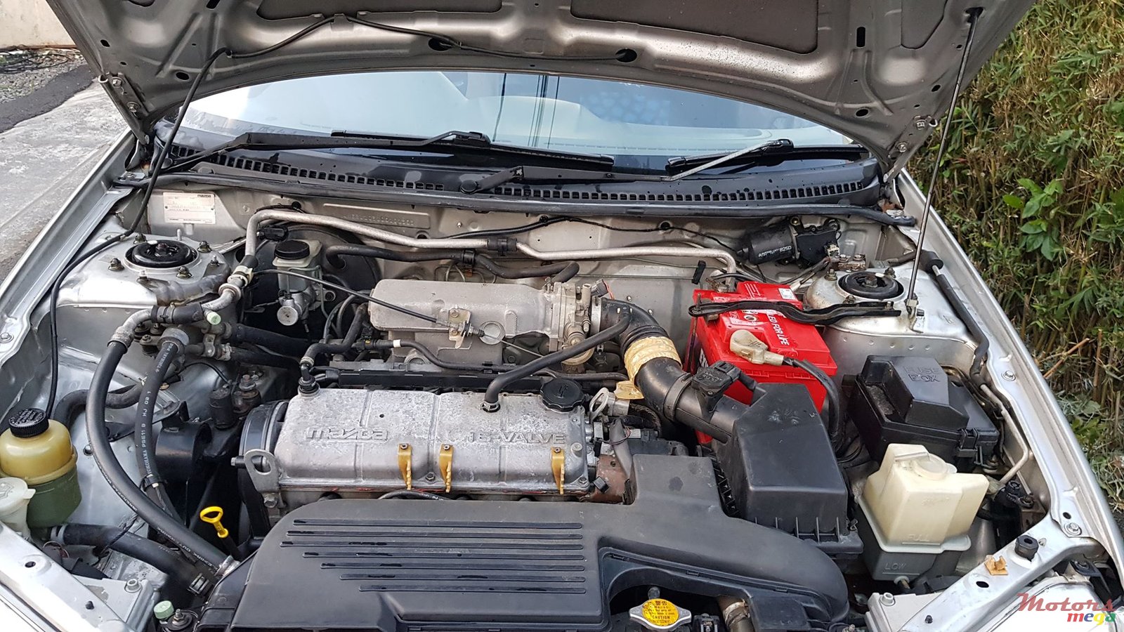 1999' Mazda 323 Protegé photo #4