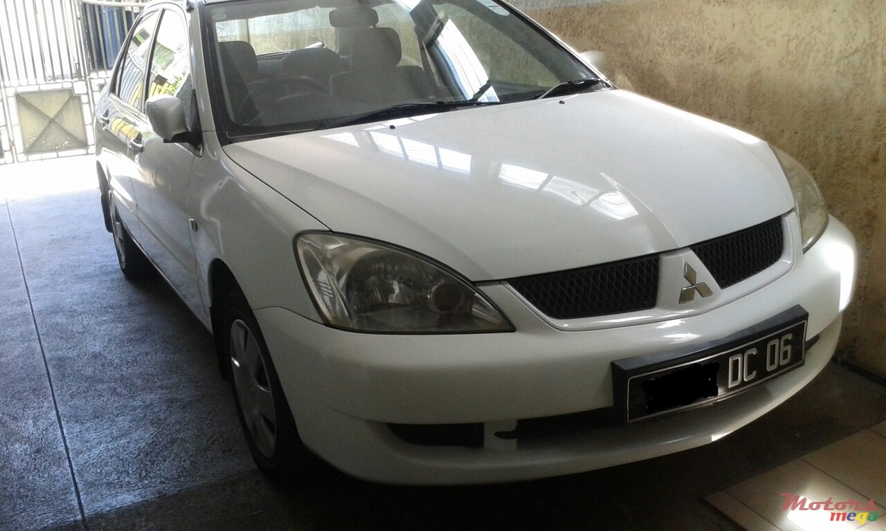 2006' Mitsubishi Lancer photo #1