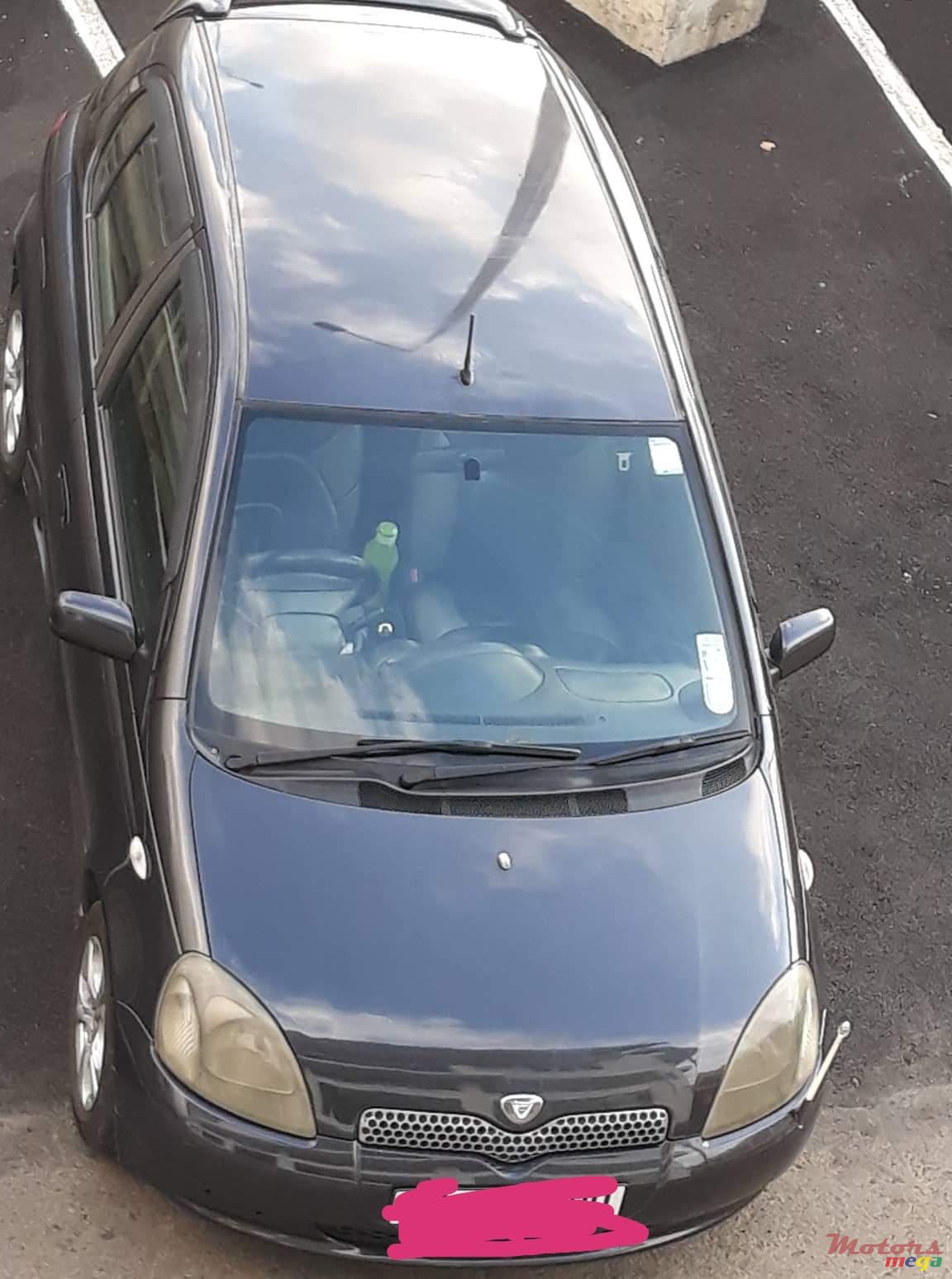 2000' Toyota Vitz photo #4