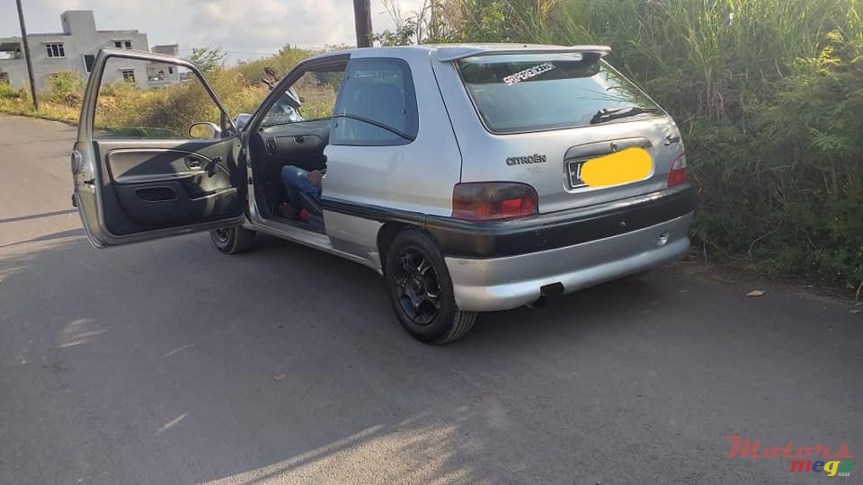 1997' Citroen Saxo sport photo #1