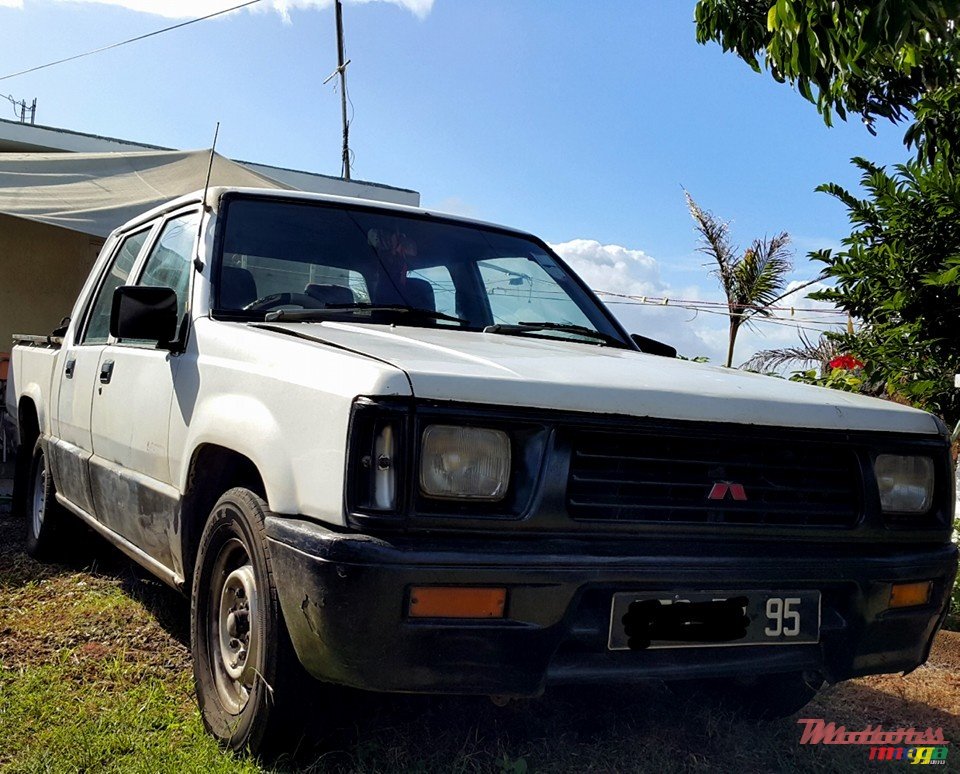 1995' Mitsubishi L 200 photo #1