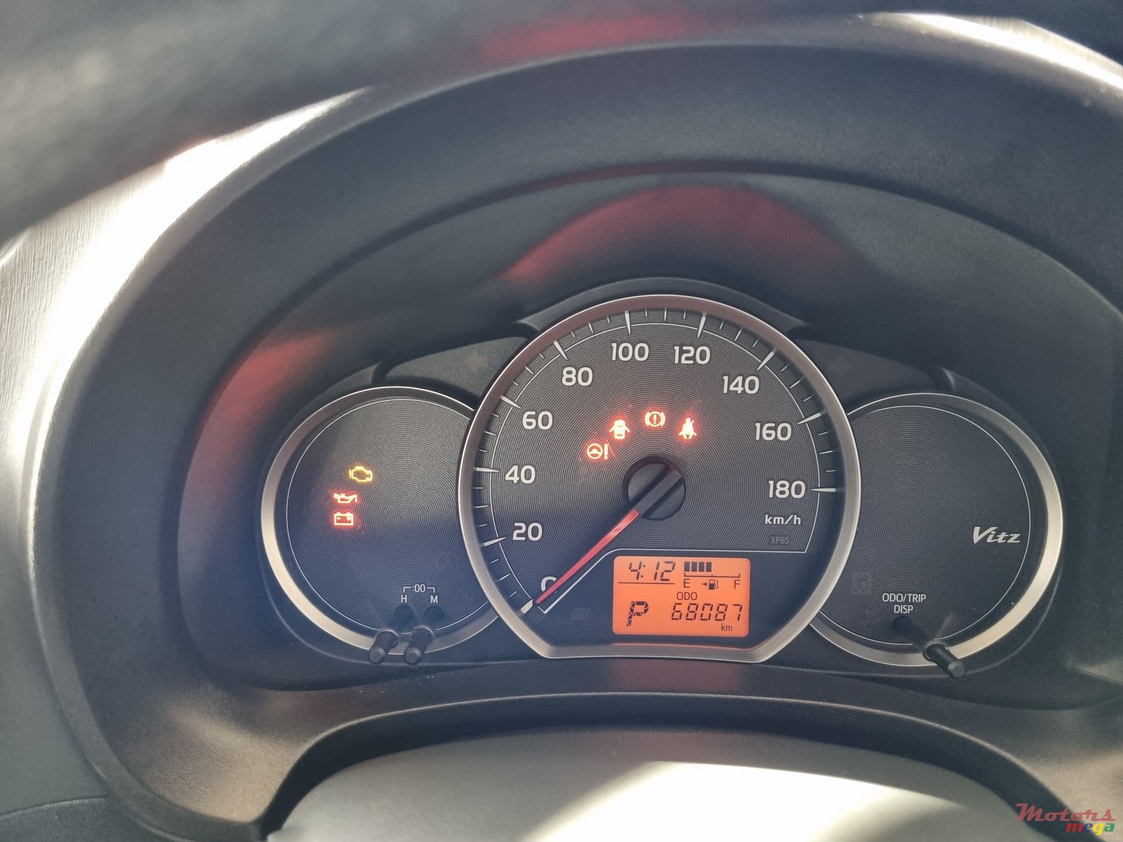 2013' Toyota Vitz Alloy wheels,rear camera photo #5