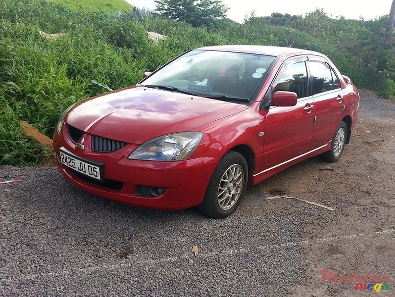 2005' Mitsubishi LANCER photo #1