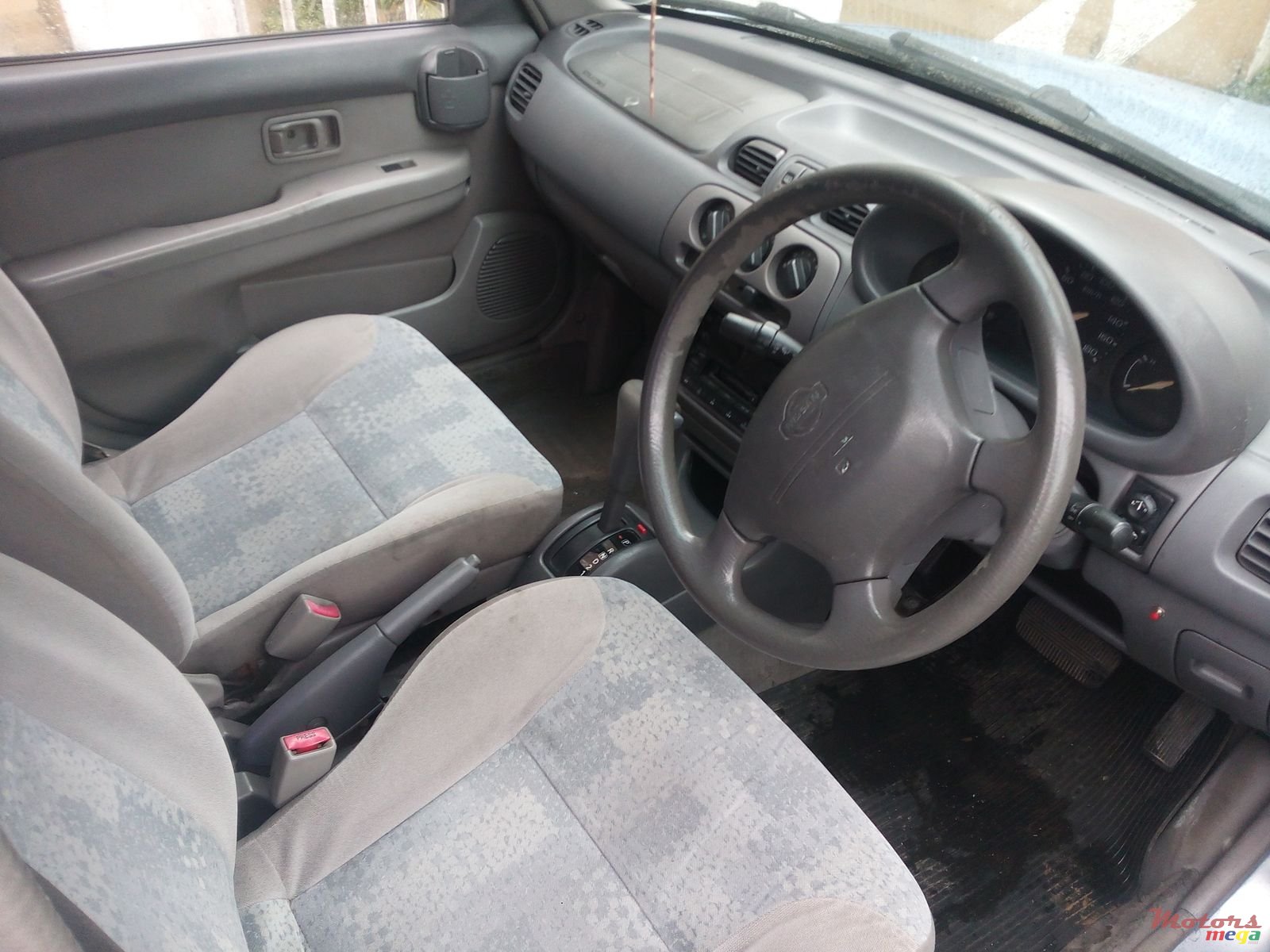 2001' Nissan March photo #3