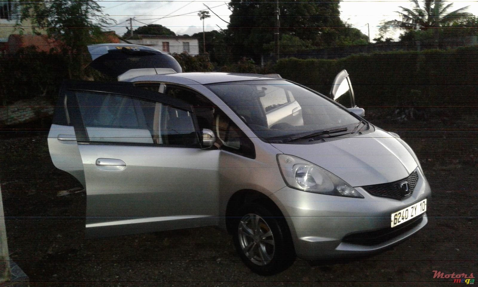 2010' Honda Fit photo #1