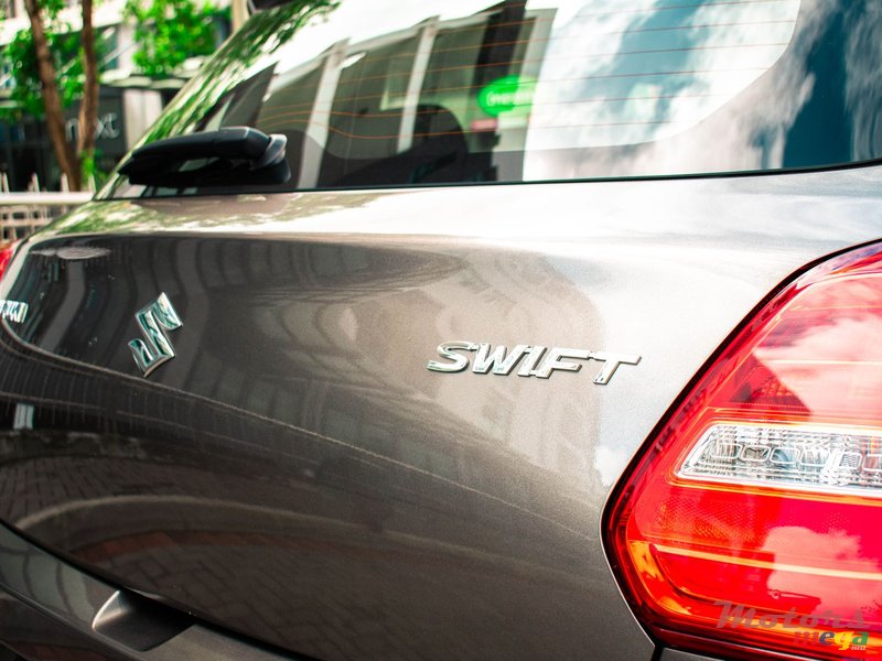 2018' Suzuki Swift photo #3