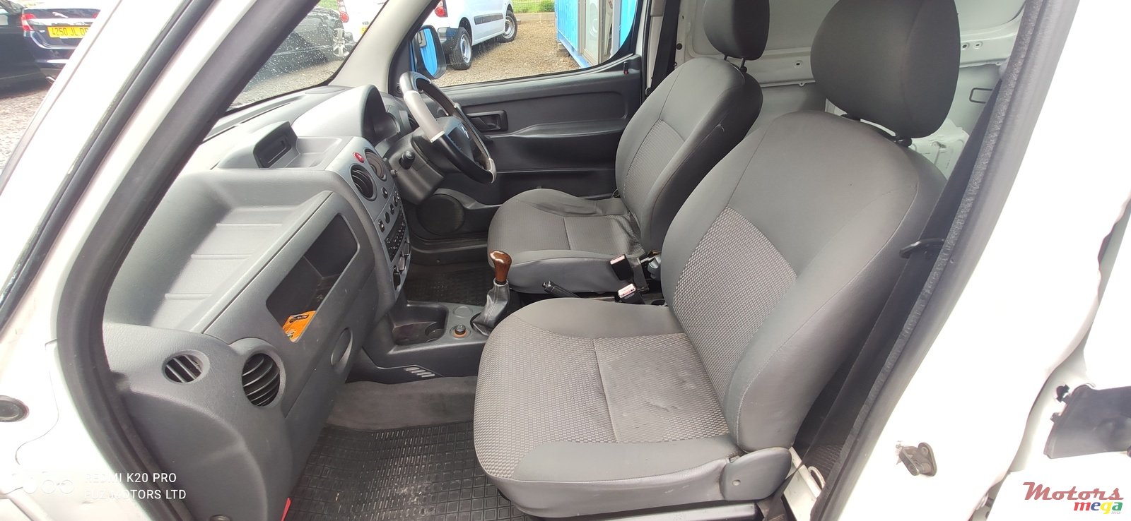 2011' Citroen Berlingo photo #2