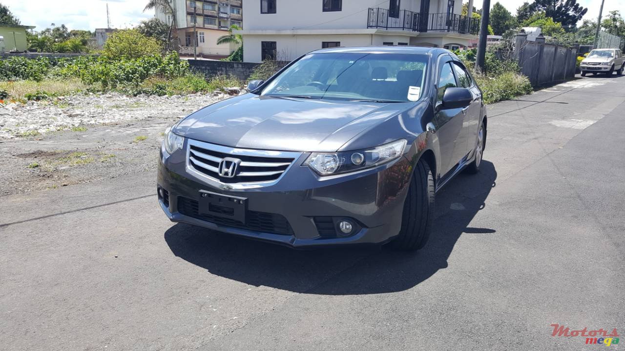 2011' Honda Accord photo #1