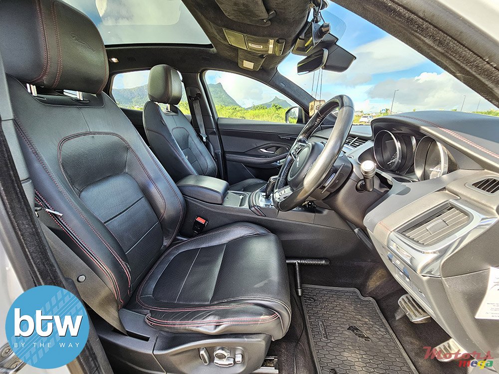 2019' Jaguar E-Pace photo #5