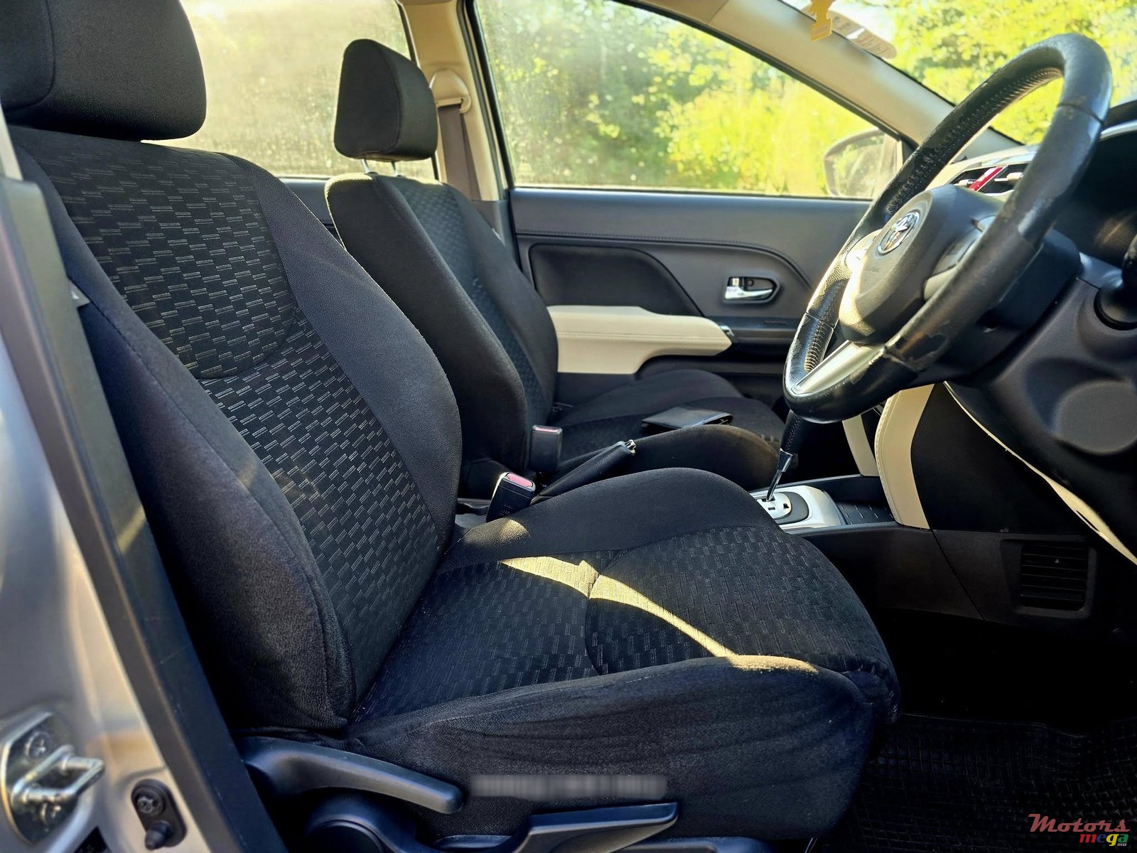 2018' Toyota Rush photo #7