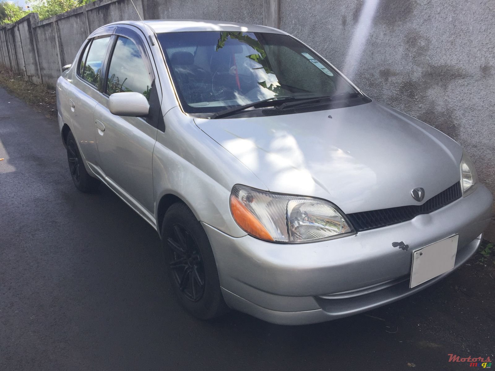 2001' Toyota photo #1