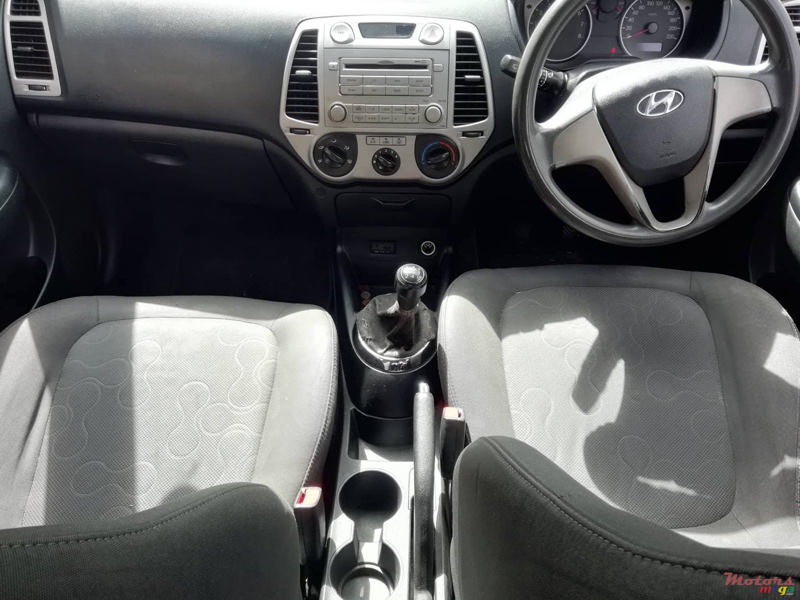 2011' Hyundai i20 photo #6