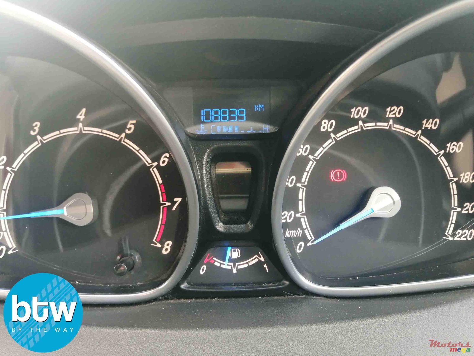 2014' Ford Fiesta photo #7