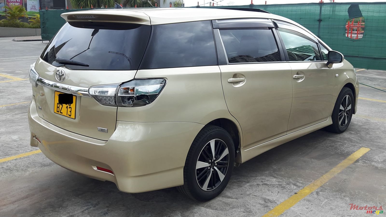 2013' Toyota Fielder WISH S SPORT 8 SEATS photo #4