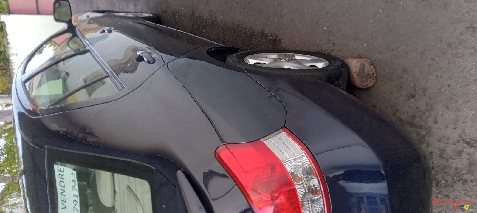 2007' Toyota Yaris photo #3