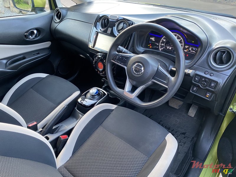 2017' Nissan Note E-Power photo #6