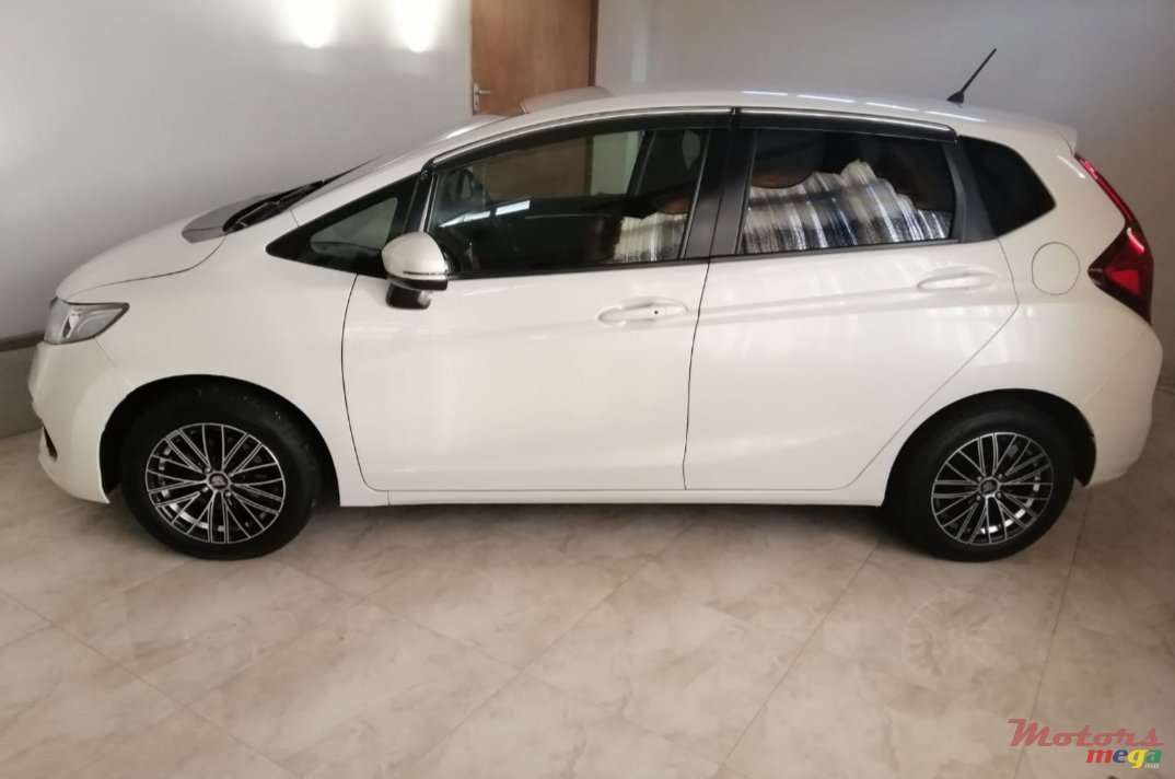 2017' Honda Fit photo #2