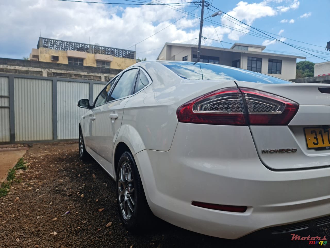 2012' Ford Mondeo photo #5