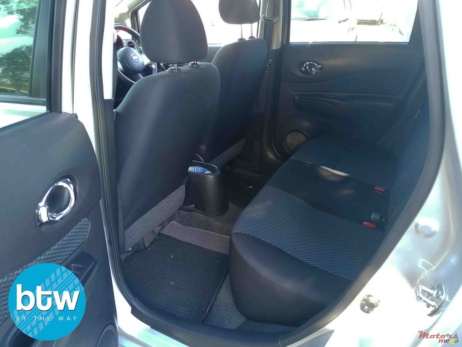 2013' Nissan Note photo #5