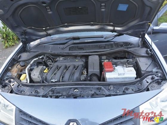 2006' Renault Megane photo #2