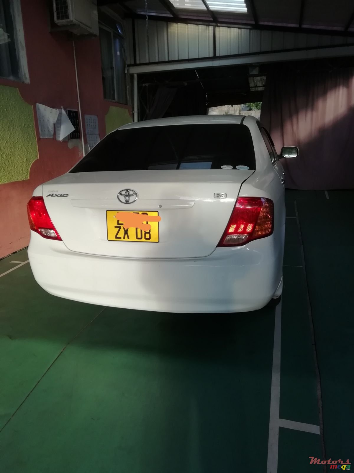 2008' Toyota Axio Blanc photo #1