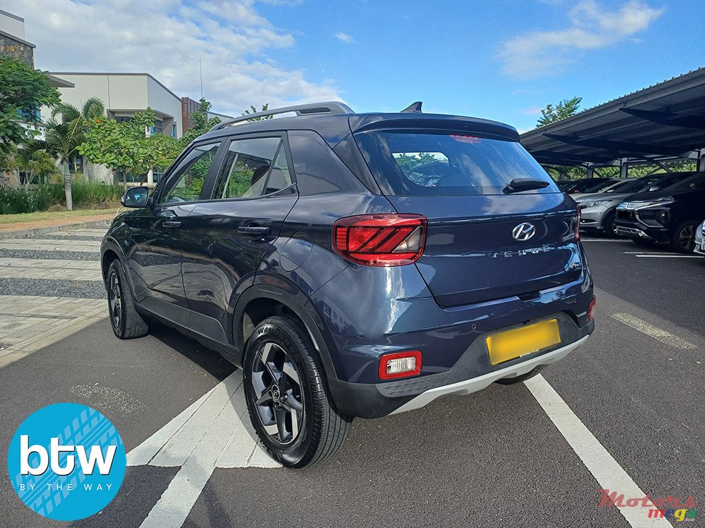 2022' Hyundai Venue N Line photo #3