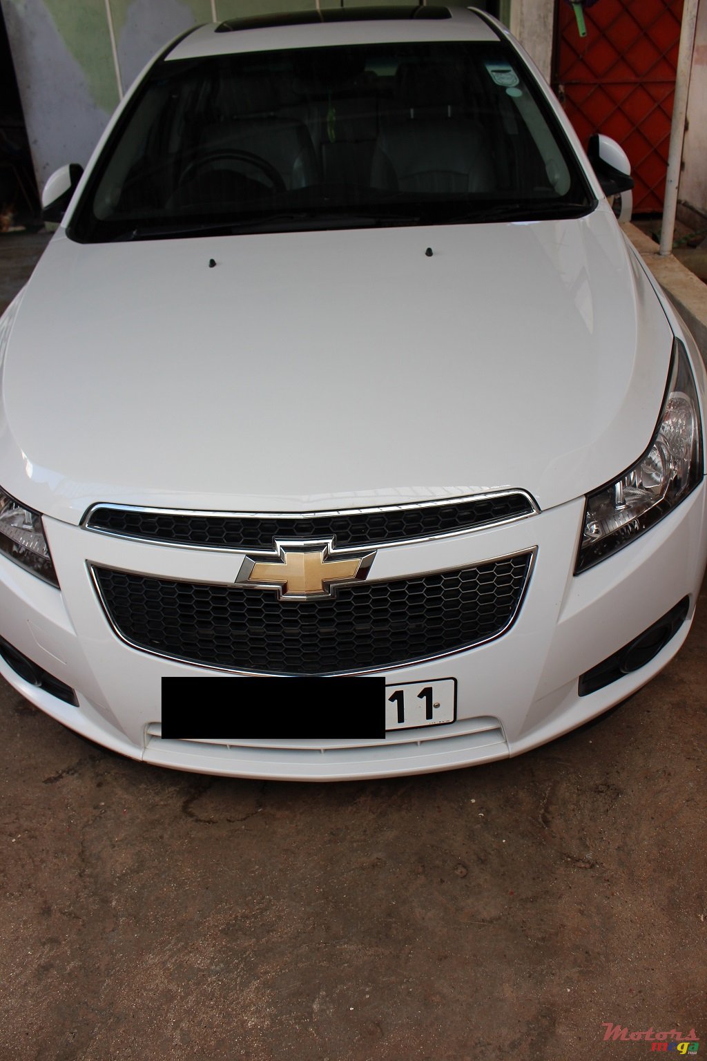 2011' Chevrolet Cruze photo #1